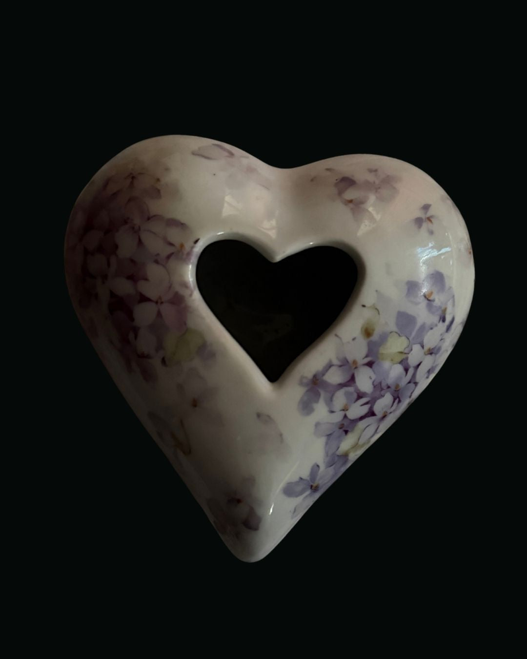 Heart Shaped Floral Hair Receiver