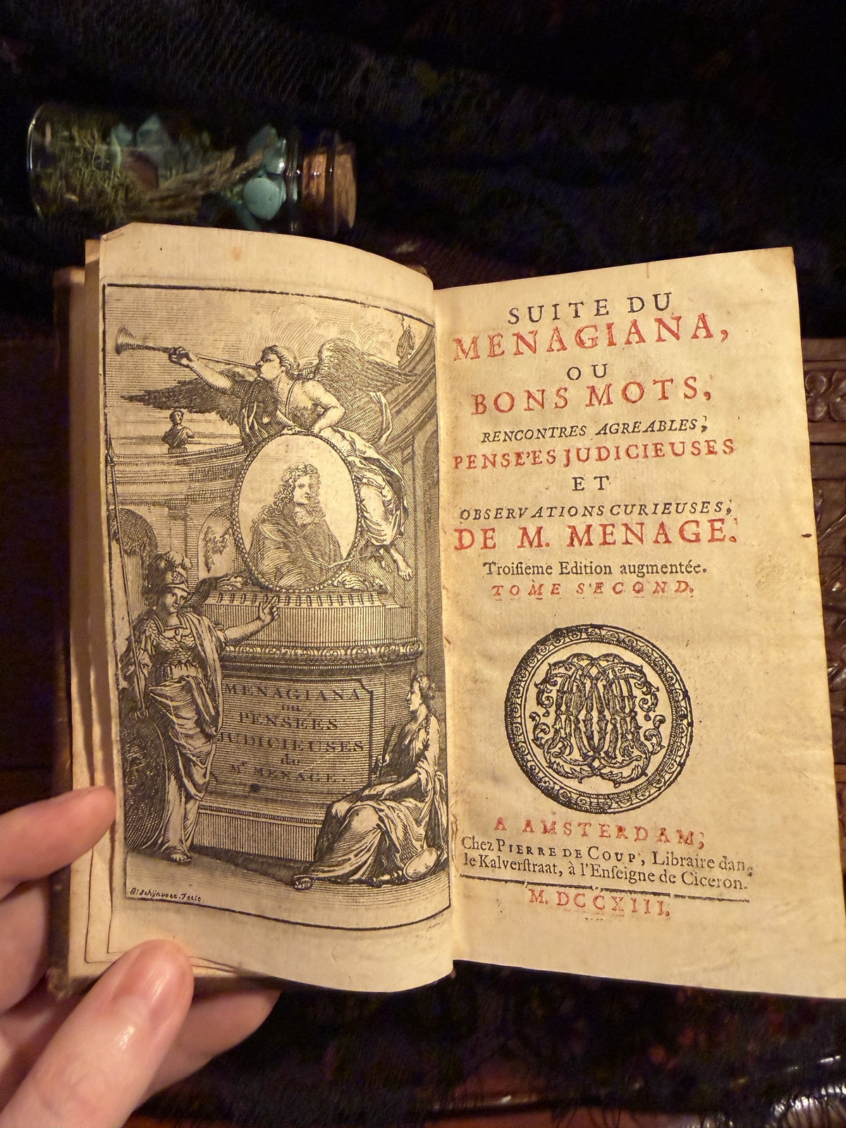 Engraved frontispiece and red and black title page of Menagiana Tome II, Amsterdam 1713, IM-0051